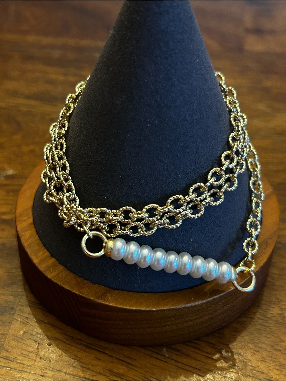 20” Gold-Tone Chain Necklace w/White Pearl Bar & Toggle Clasp Brand New
